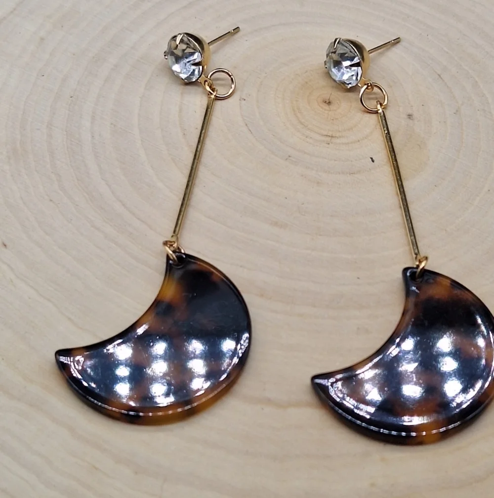 Tortoiseshell Crescent Moon Drop Earrings – Crystal Stud Top